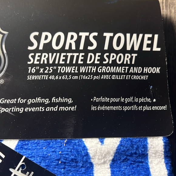 NHL NWT New York Rangers Sports Towel with Grommet & Hook Color Blue/Red/White - Picture 2 of 4